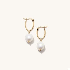 Pearl earrings mejuri